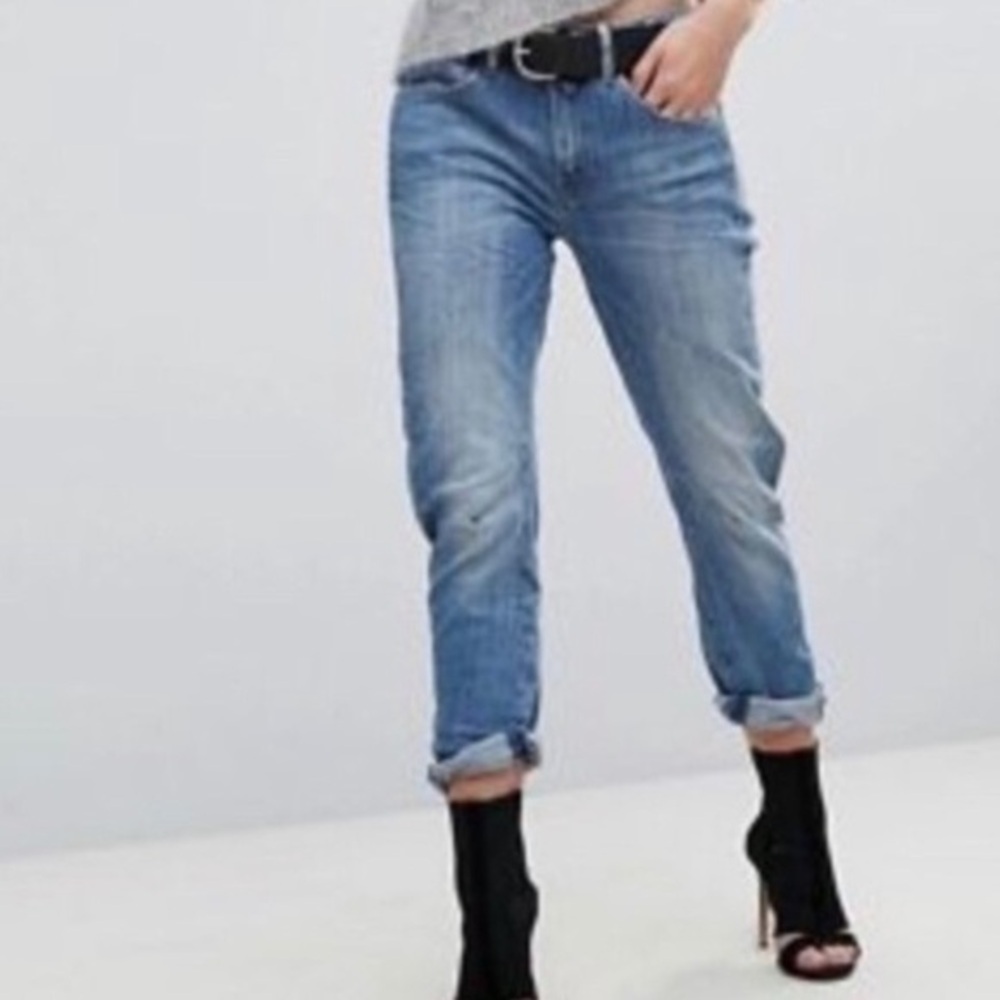 CAbi Boyfriend Twisted Diagonal Cropped Jeans